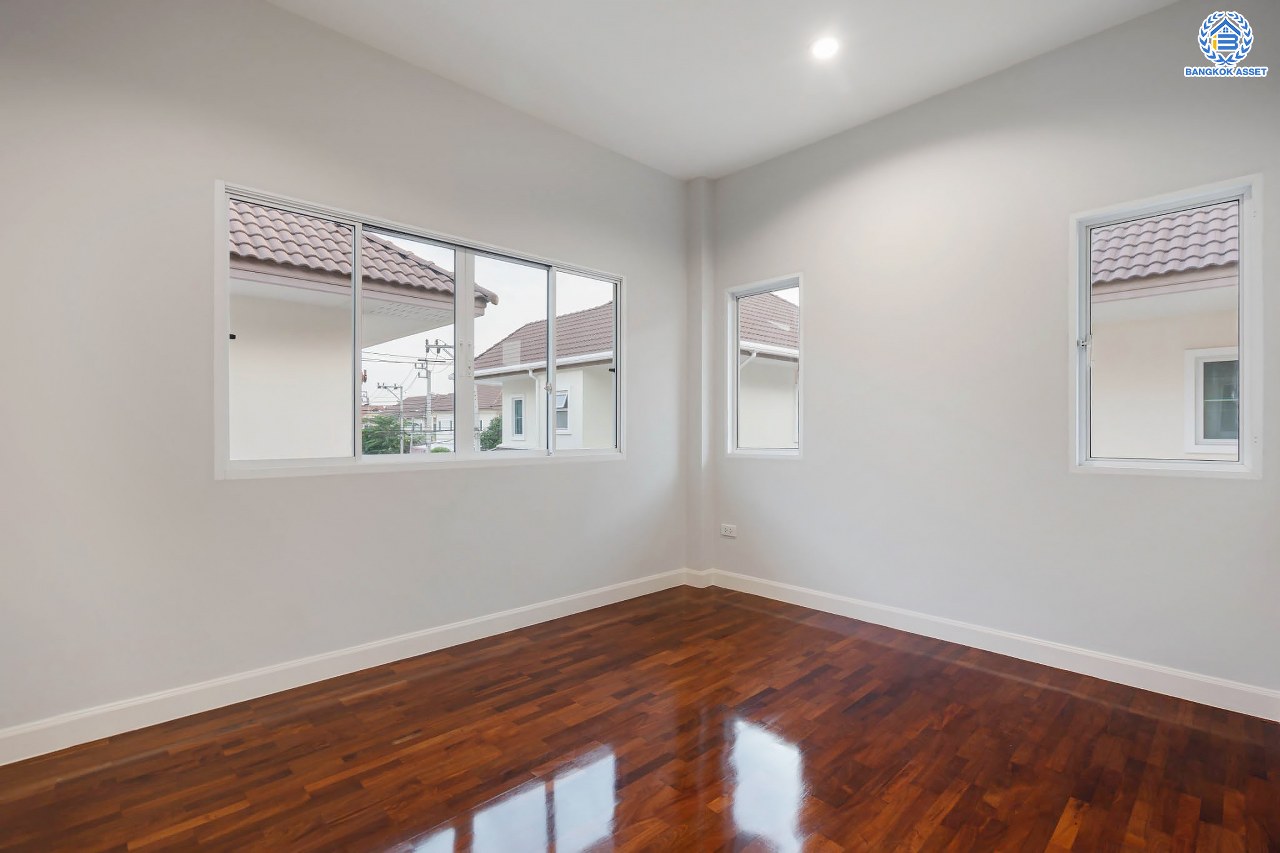 บ้านเดี่ยวมือสองนนทบุรี โครงการ นนทรีฟลอร่า ปิ่นเกล้า-ศาลายา เนื้อที่ 52.5 ตร.ว. ฟังก์ชัน 3 ห้องนอน 3 ห้องน้ำ จอดรถได้ 2 คัน ส่วนกลางครบครัน ตอบโจทย์ทุกครอบครัว บนทำเลเดินทางสะดวก เชื่อมต่อถนนบรมฯ ใกล้เซ็นทรัลปิ่นเกล้า และจุดขึ้นทางด่วนศรีรัช